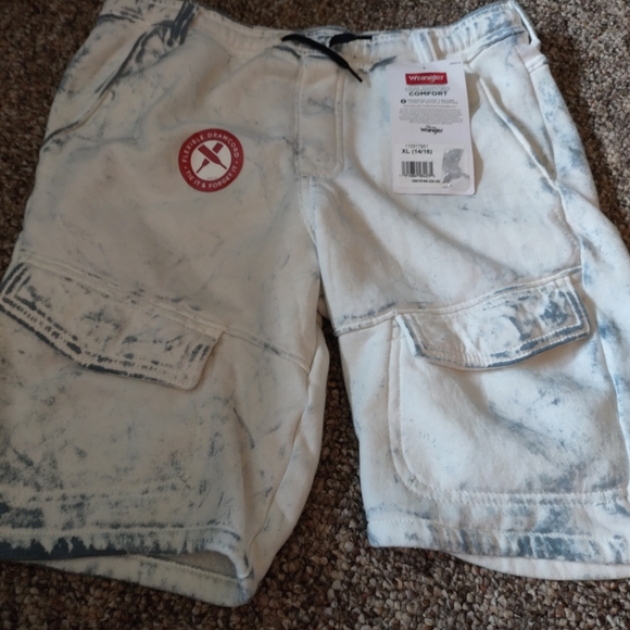Boys Wrangler unlimited comfort shorts - Picture 1 of 3